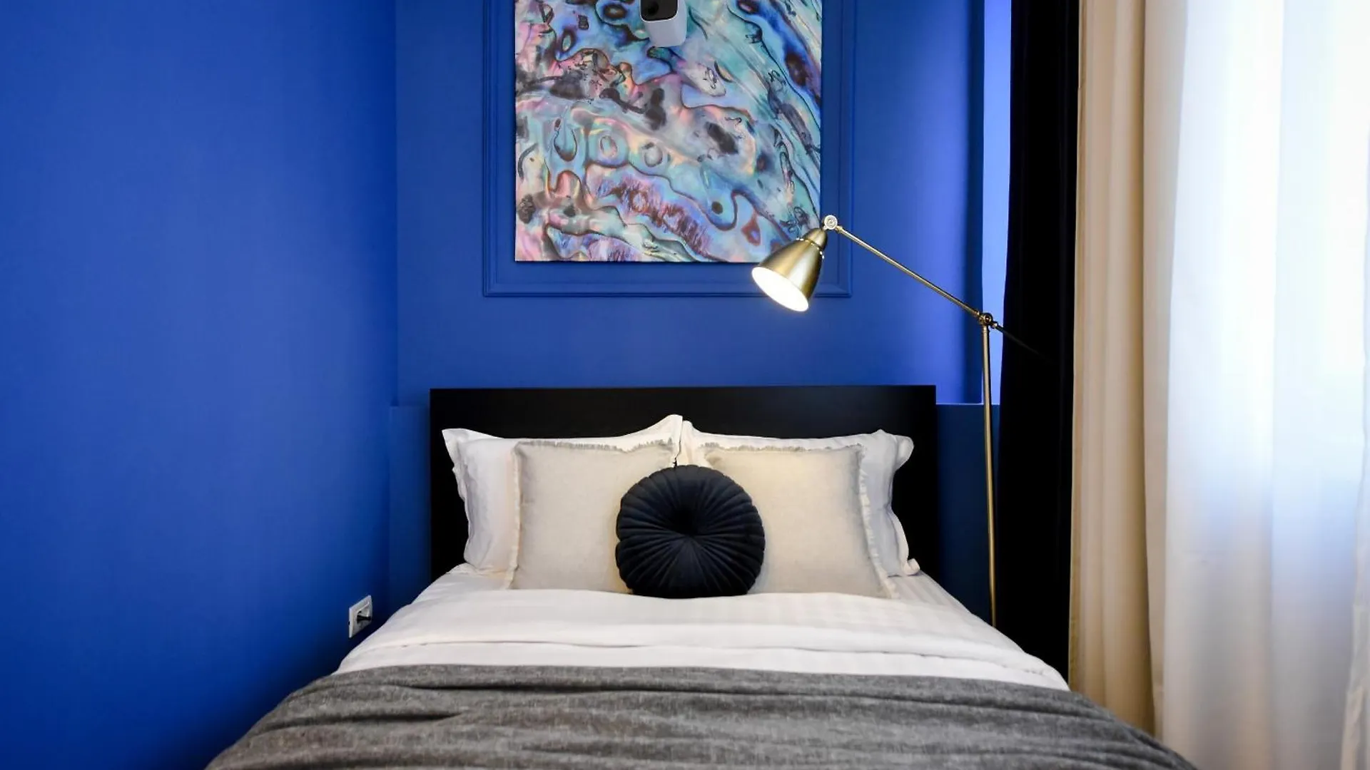 Elegant Studios On Magheru Boulevard - The Art Of Living Simply Bukarest Apartman