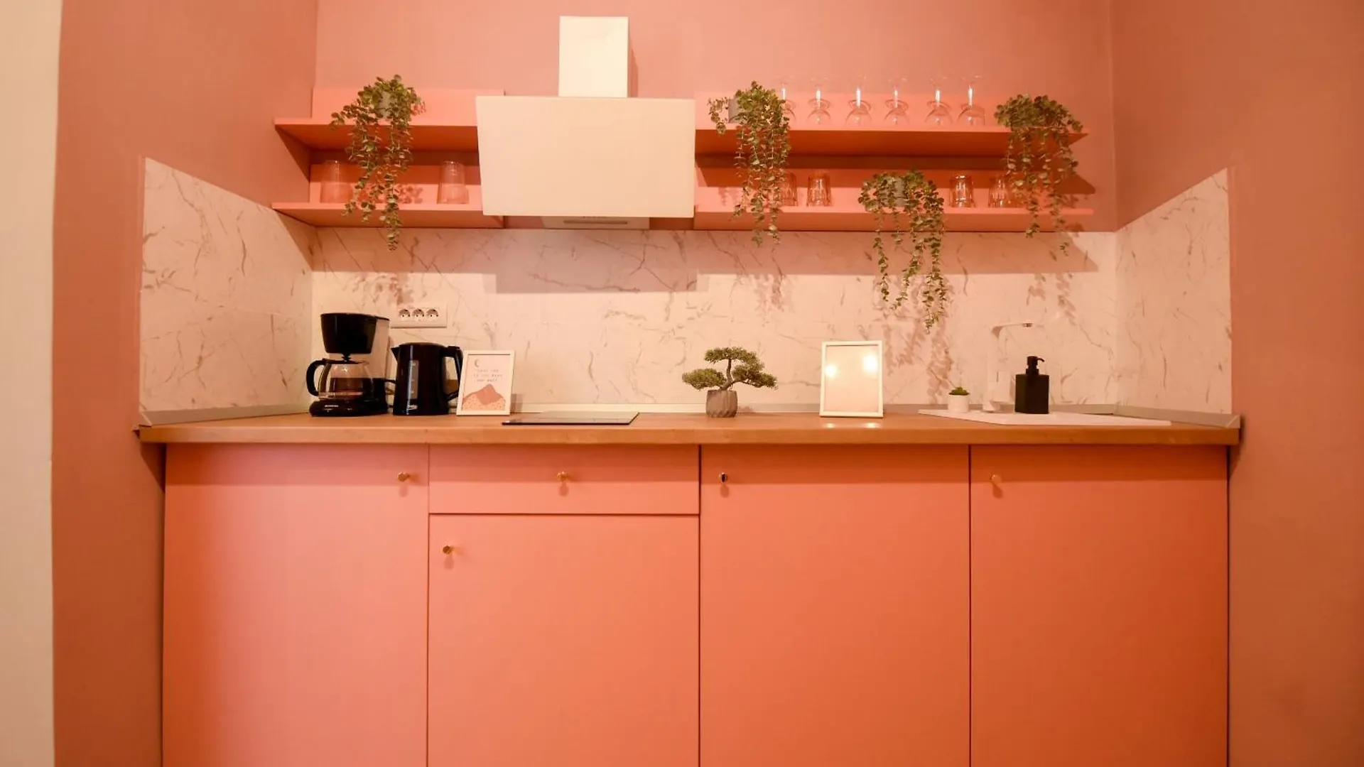 Elegant Studios On Magheru Boulevard - The Art Of Living Simply Bukarest