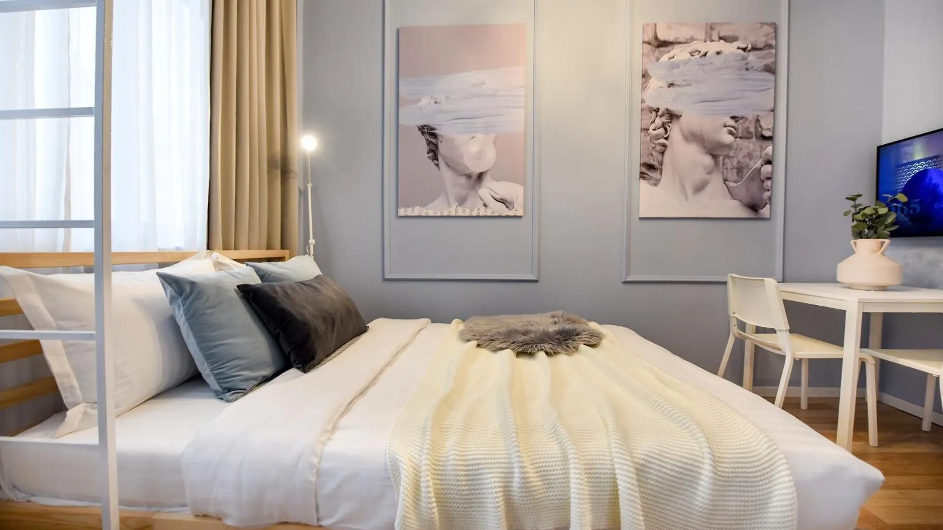 Elegant Studios On Magheru Boulevard - The Art Of Living Simply Bucureşti 0*,  România