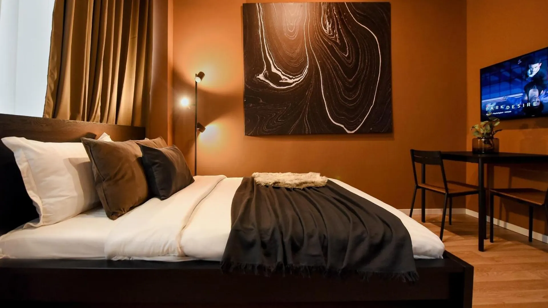 Elegant Studios On Magheru Boulevard - The Art Of Living Simply Bucureşti 0*,