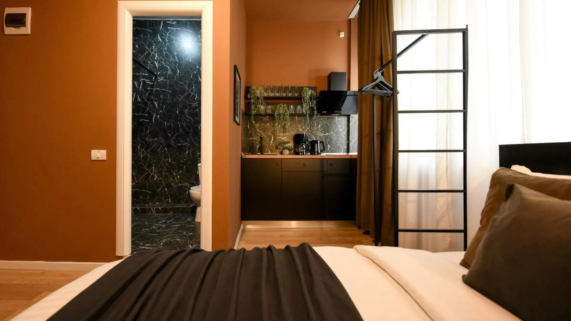 Apartament Elegant Studios On Magheru Boulevard - The Art Of Living Simply Bucureşti