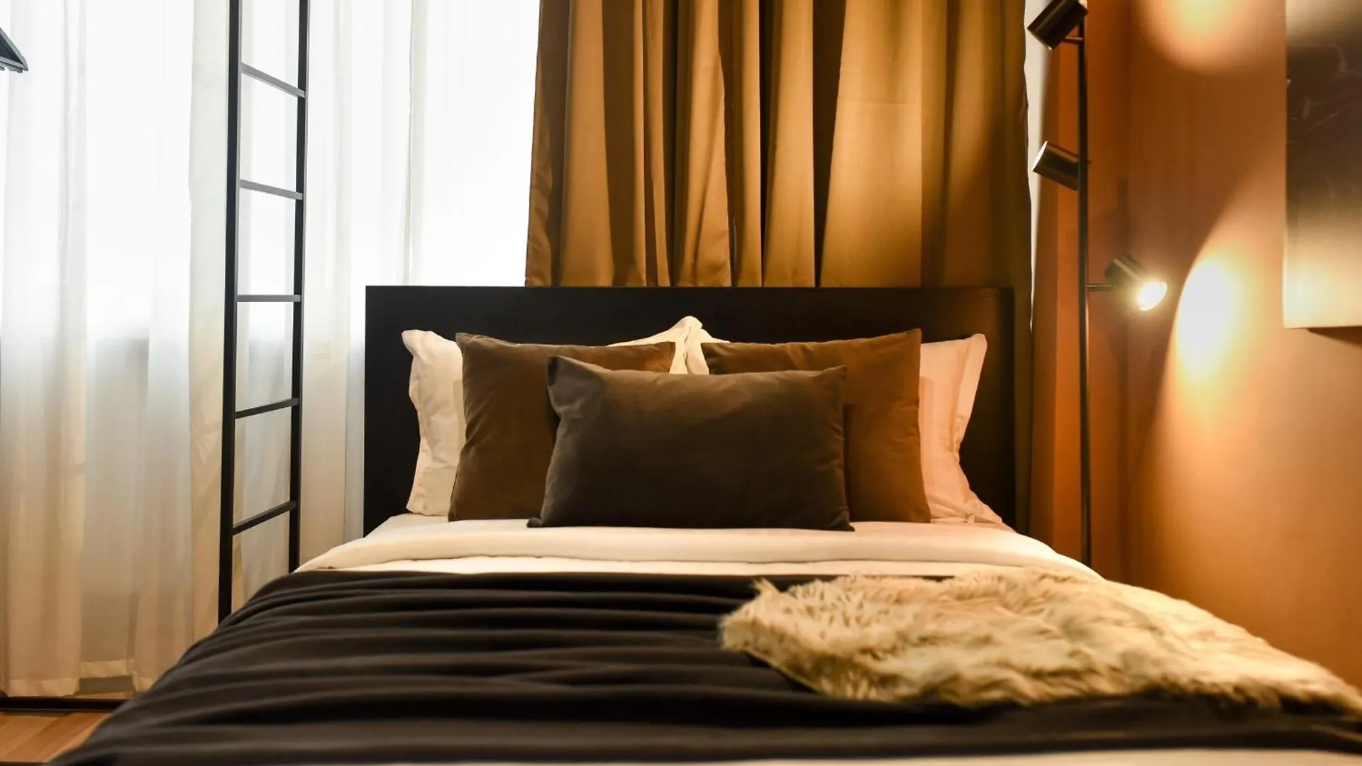 Apartament Elegant Studios On Magheru Boulevard - The Art Of Living Simply Bucureşti