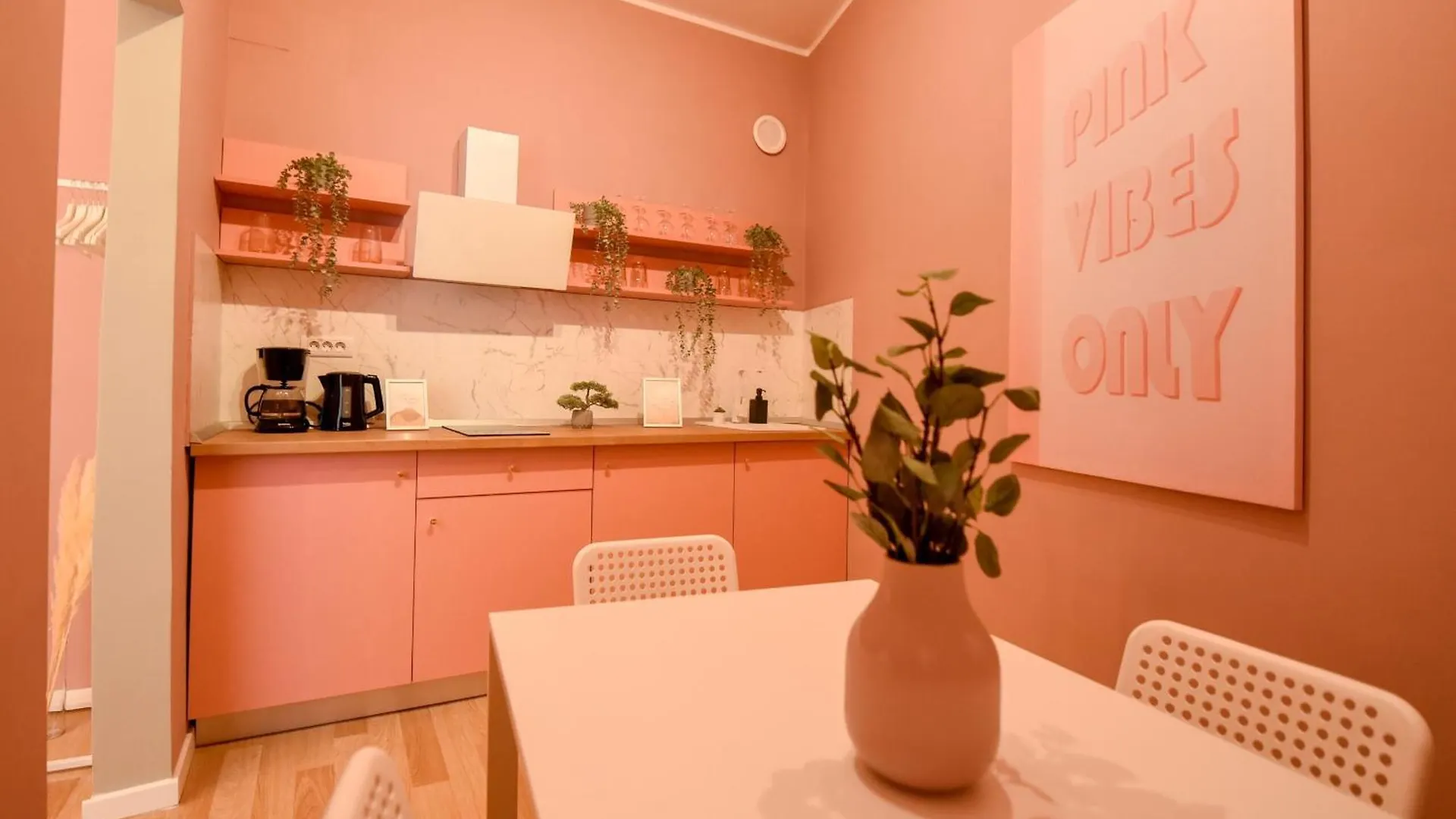 Apartament Elegant Studios On Magheru Boulevard - The Art Of Living Simply Bucureşti România