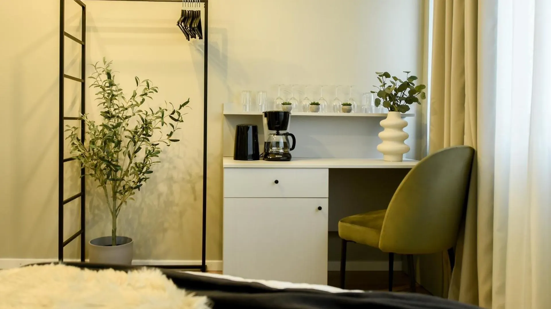 Apartament Elegant Studios On Magheru Boulevard - The Art Of Living Simply Bucureşti România