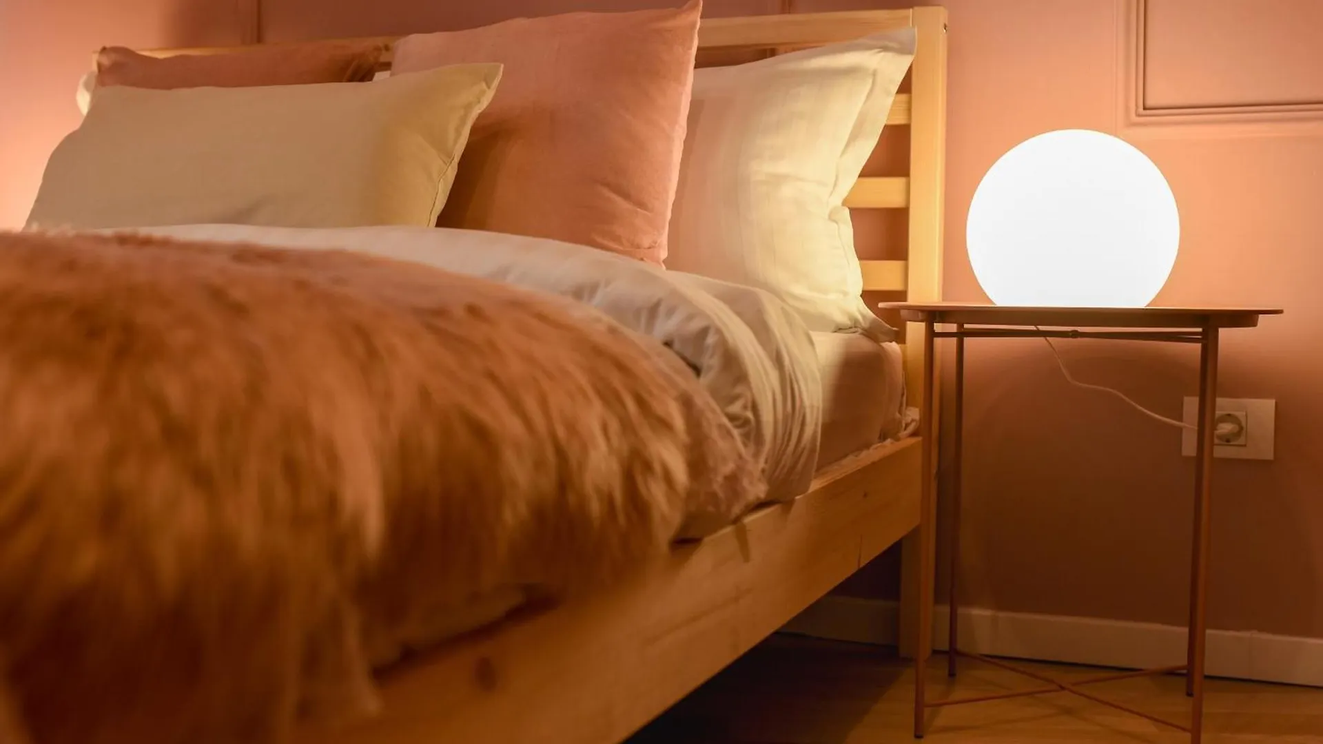 Elegant Studios On Magheru Boulevard - The Art Of Living Simply Bucureşti 0*,  România