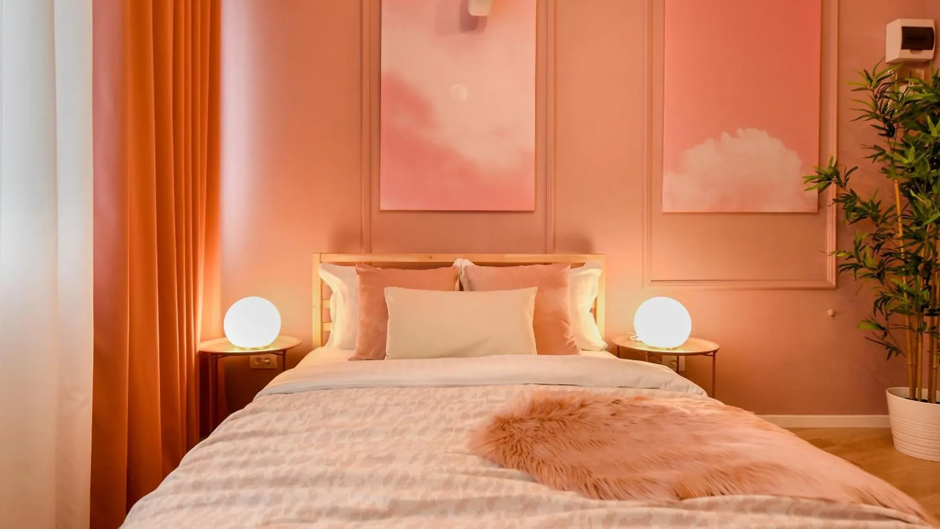 Apartament Elegant Studios On Magheru Boulevard - The Art Of Living Simply Bucureşti România