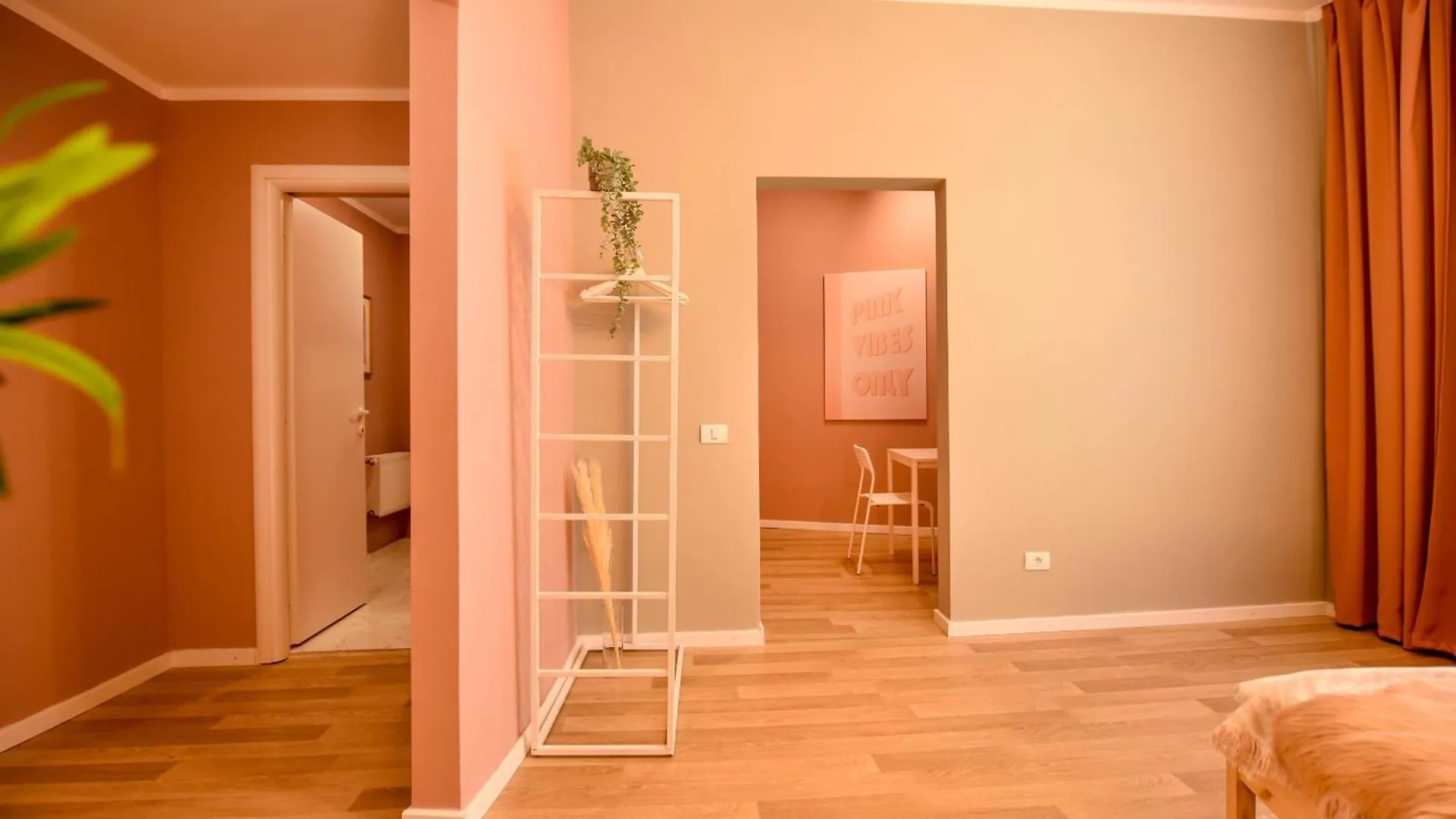 Elegant Studios On Magheru Boulevard - The Art Of Living Simply Bucureşti Apartament